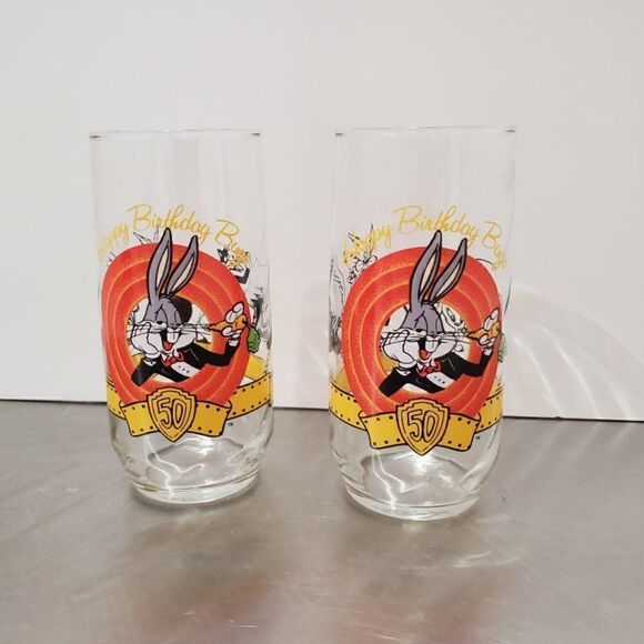 Happy Birthday BUGS BUNNY 50th Anniversary Glasses - Picture 1 of 7